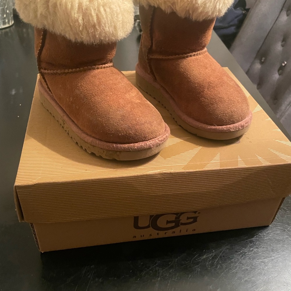 Uggs boots (Girls)